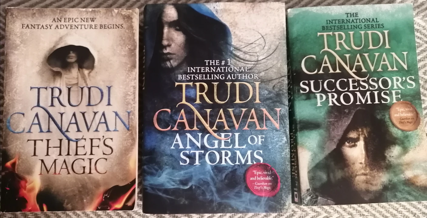 Trudi Caravan 1-3 Series of Books