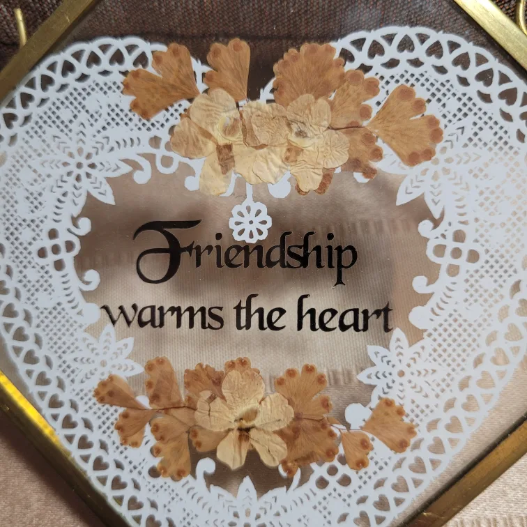 Friendship Warms the Heart Wall Decor Hanging Glass/Brass image indicator(4)