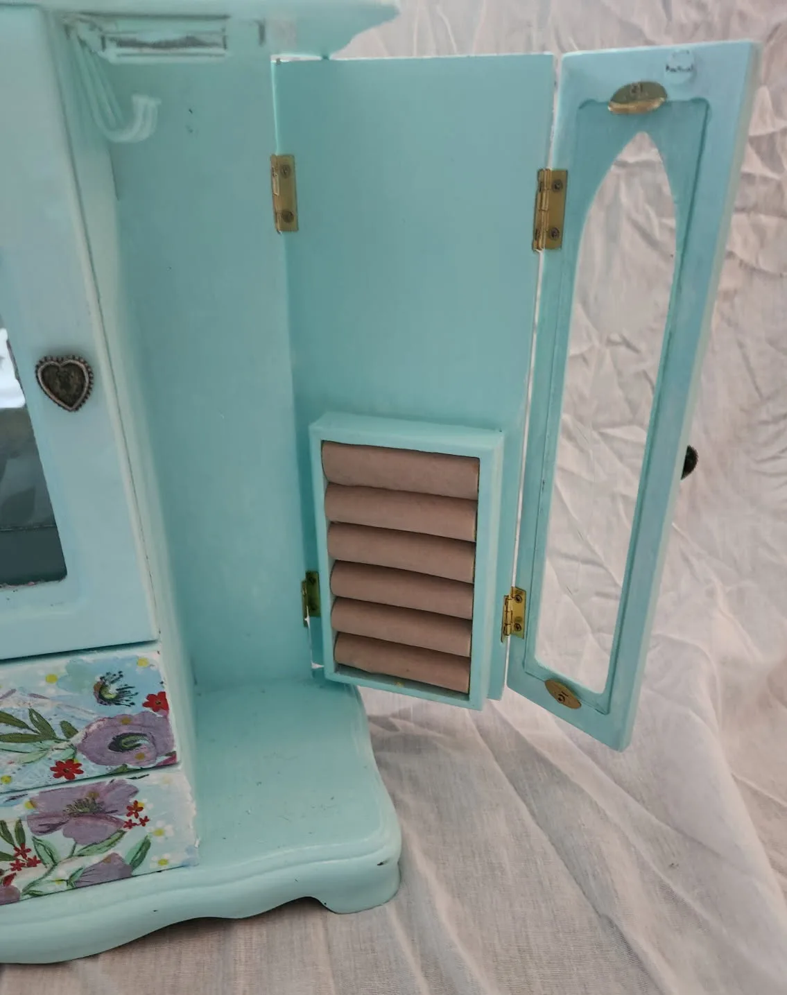 2 Decorative Floral Jewelry Armoire image indicator(3)