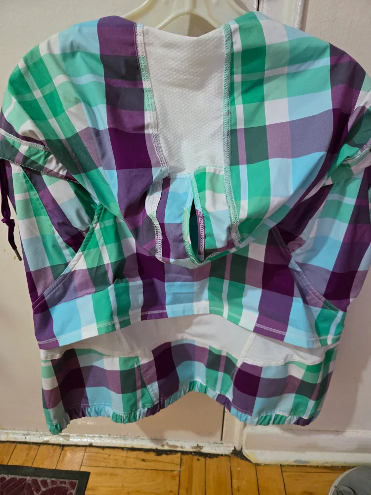 Lululemon Plaid Jacket Size 8 image indicator(2)