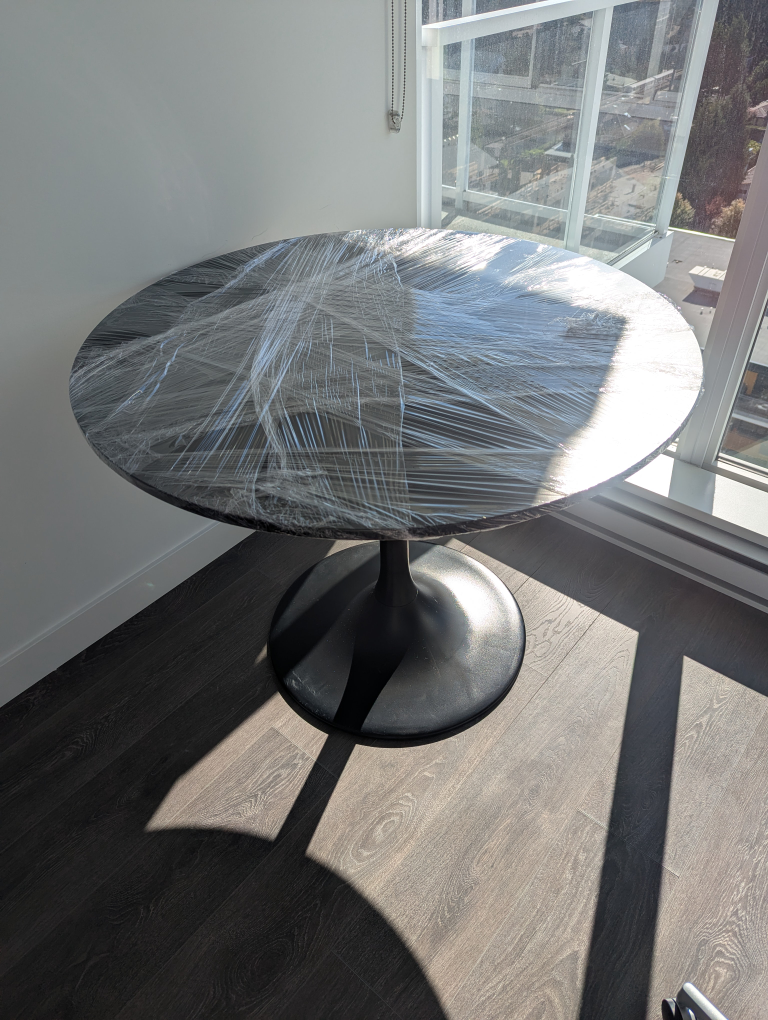 IKEA DOCKSTA Table - 40 1/2" - photo 4