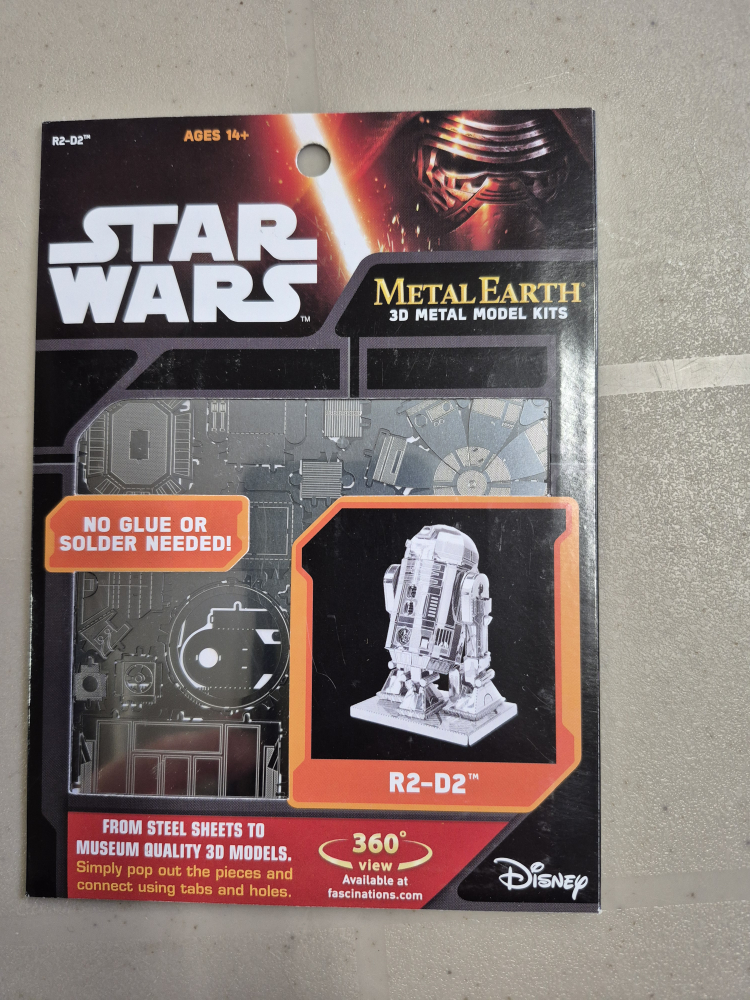 Star Wars Metal Earth R2-D2 3D Model Kit - New