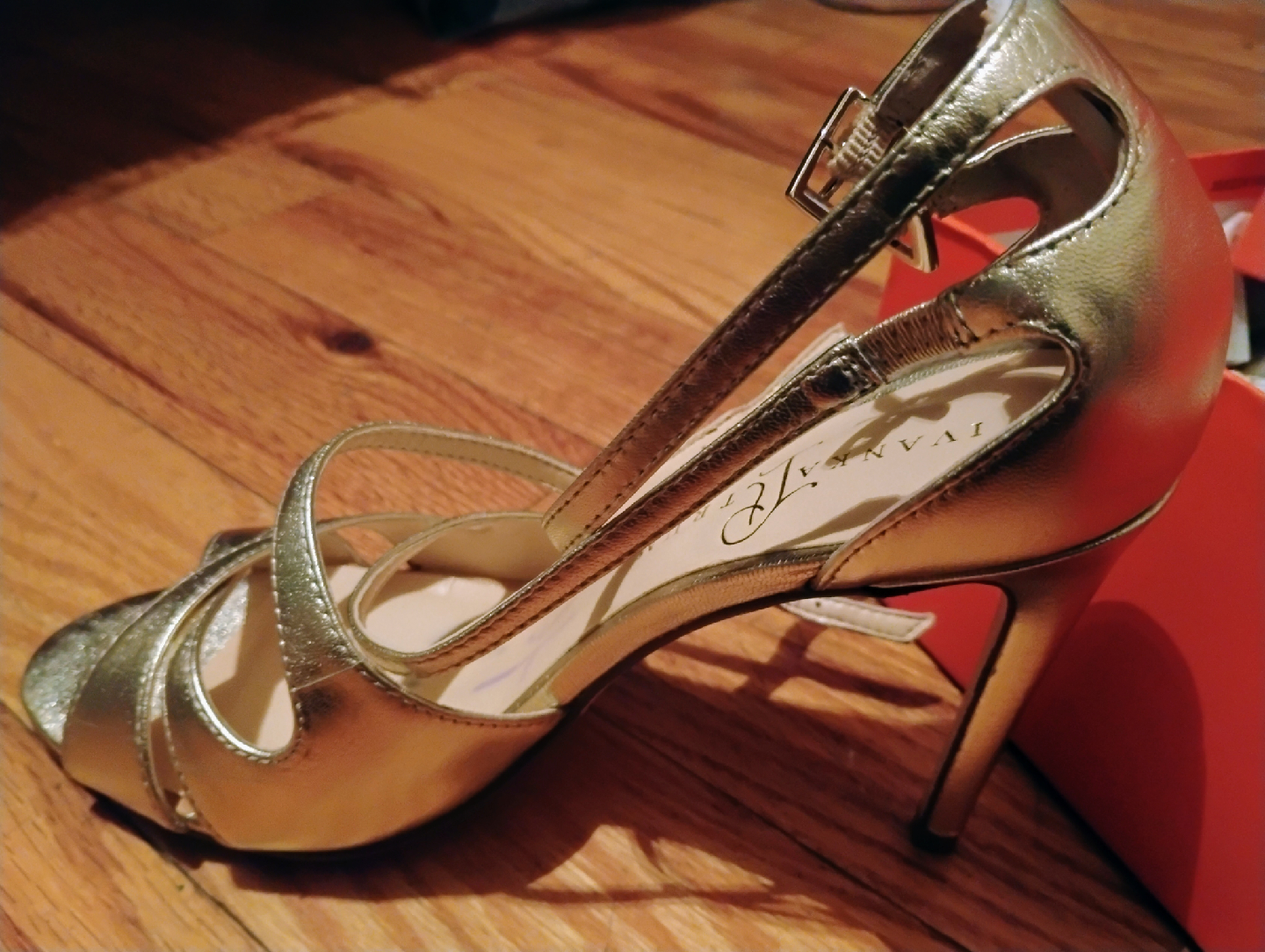 Ivanka Trump Gold Heels, Size 7.5 - photo 3