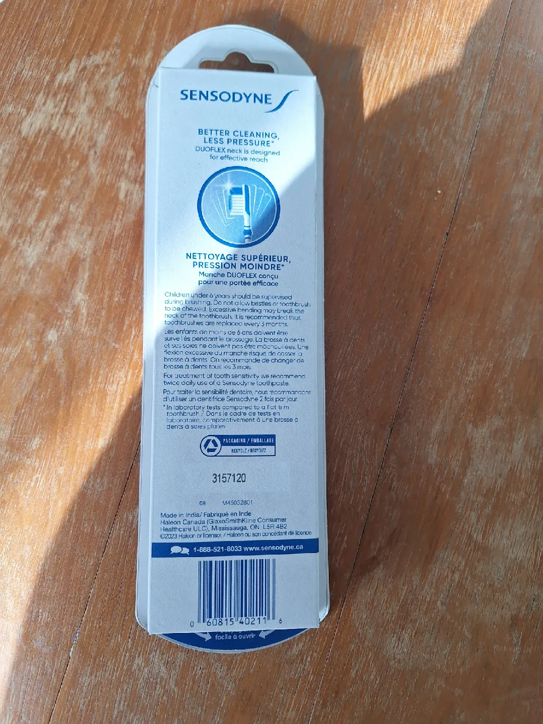 Sensodyne Sensitive Care Toothbrushes (2-Pack) image indicator(2)