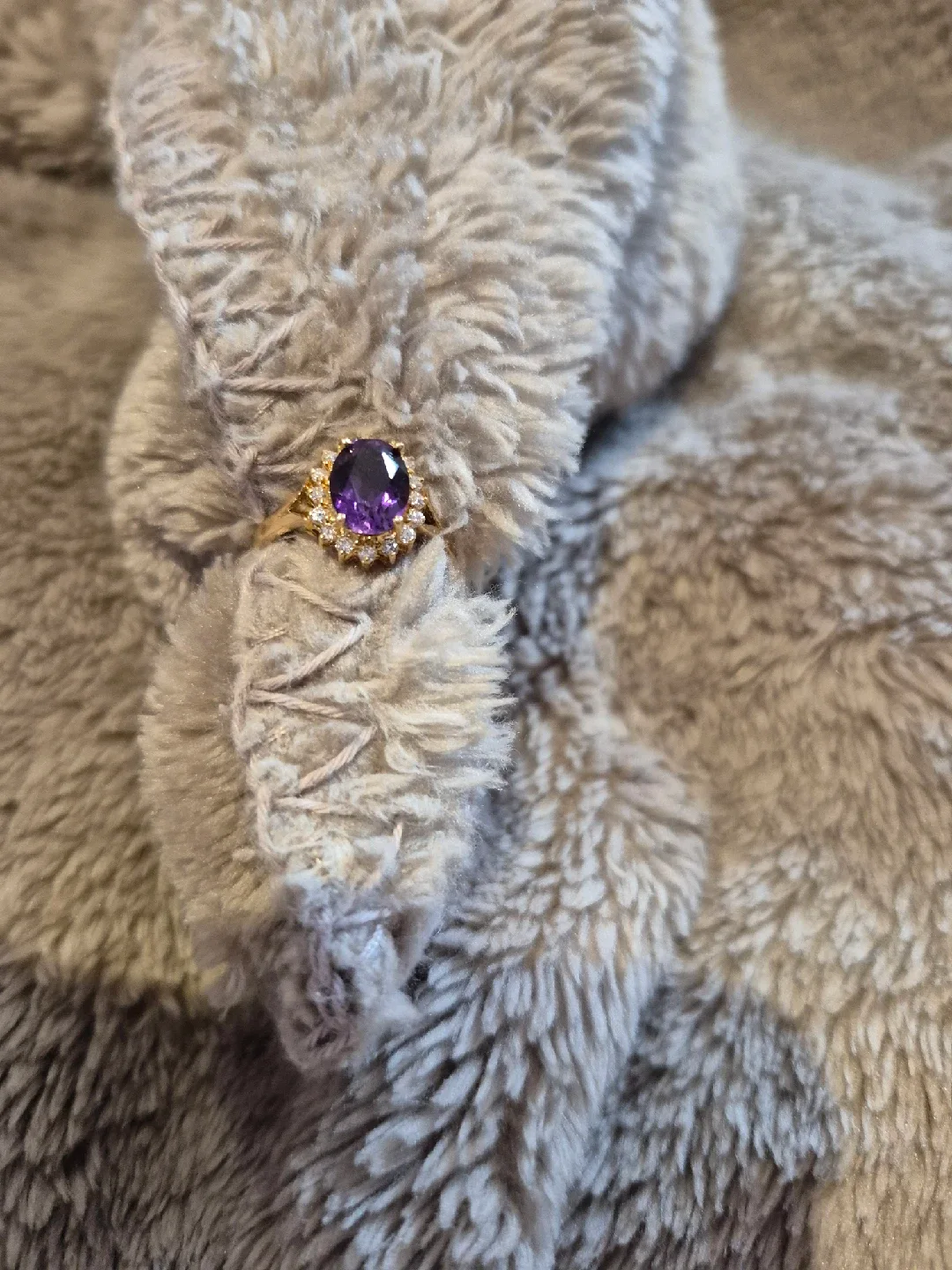 Amethyst Gold Ring in Box image indicator(4)