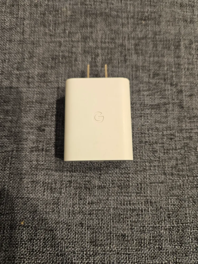 Google Pixel 6 Pro - Sorta Sunny [ as good as new, with box ] image indicator(9)