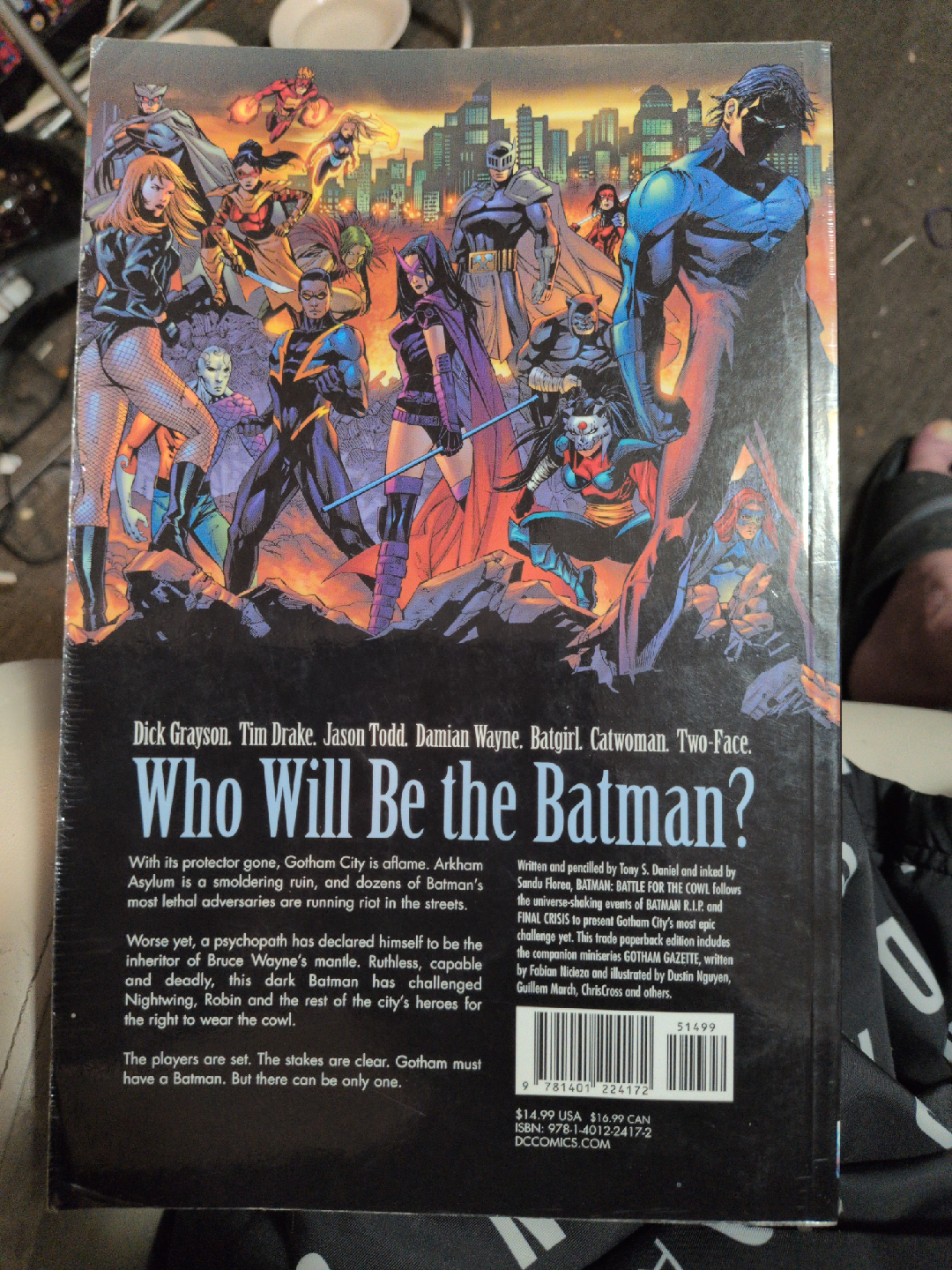 Batman: Battle for the Cowl by Tony S. Daniel - photo 2