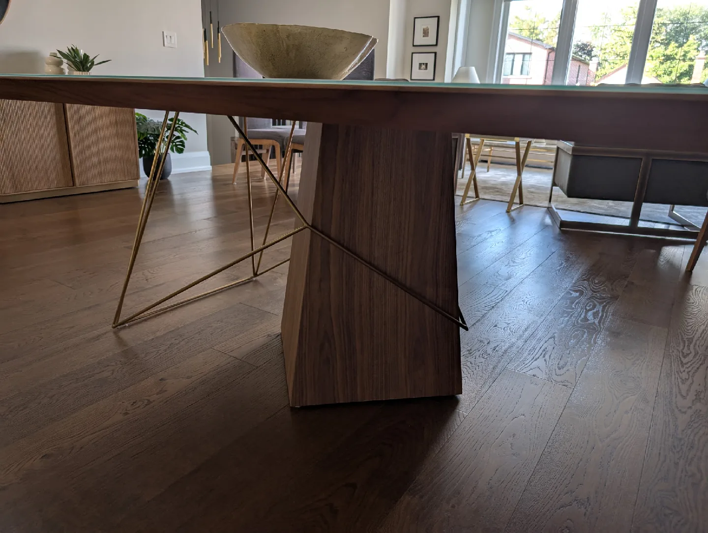 Modern White Lacquer Dining Table image indicator(2)