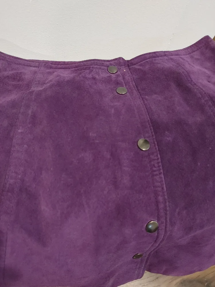 🧡VINTAGE GENUINE LEATHER SUEDE PURPLE SKIRT WOMEN'S SIZE 11 MINT image indicator(2)