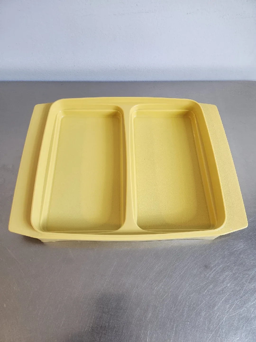 Vintage Tupperware Deviled Egg Tray Carrier - Yellow image indicator(5)