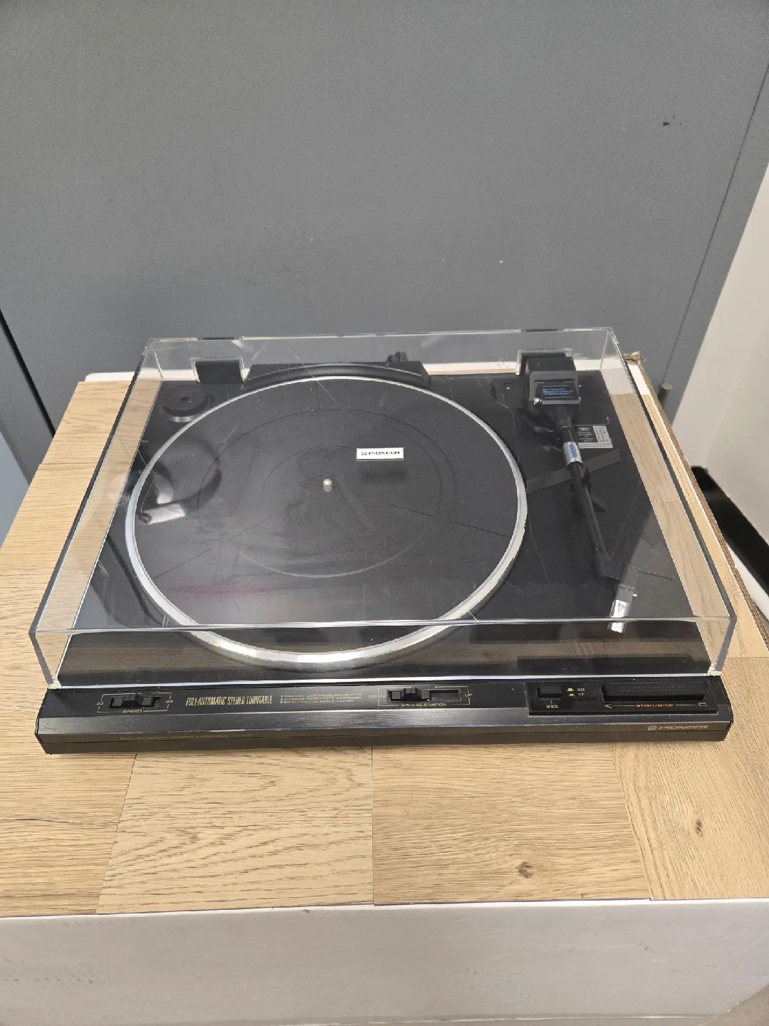 Pioneer PL-570 Full-Automatic Stereo Turntable