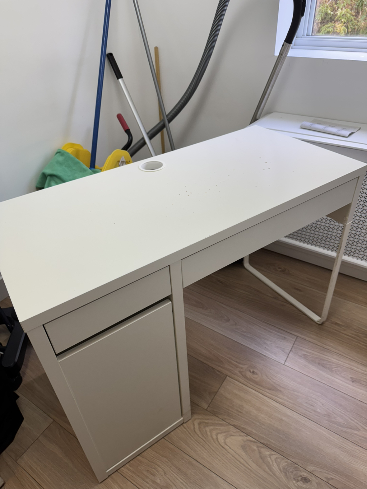 IKEA Minke desk