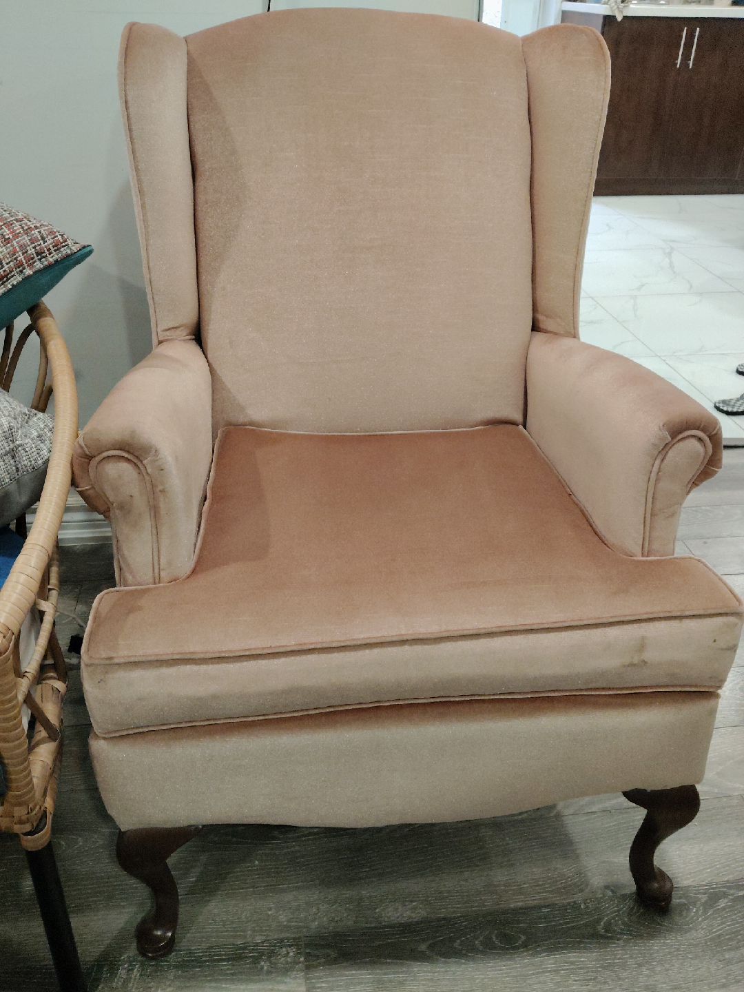 Wingback Armchair - Peach Velvet - photo 2