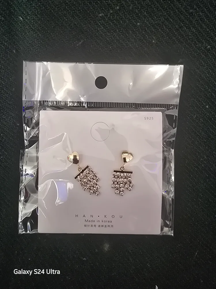 HAN.KOU Gold Heart Dangle Earrings - New - S925 image indicator(2)