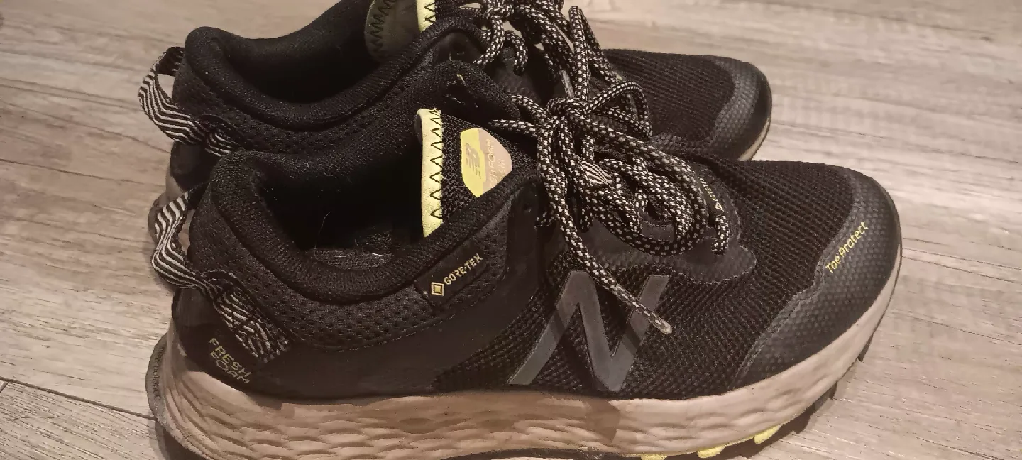 New Balance Fresh Foam Black Trail Shoes image indicator(2)