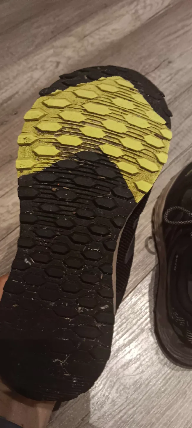 New Balance Fresh Foam Black Trail Shoes image indicator(3)