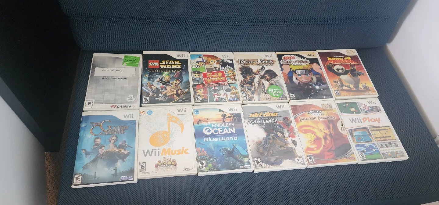 Wii Games Bundle - LEGO Star Wars, Kung Fu Panda + More! thumbnail