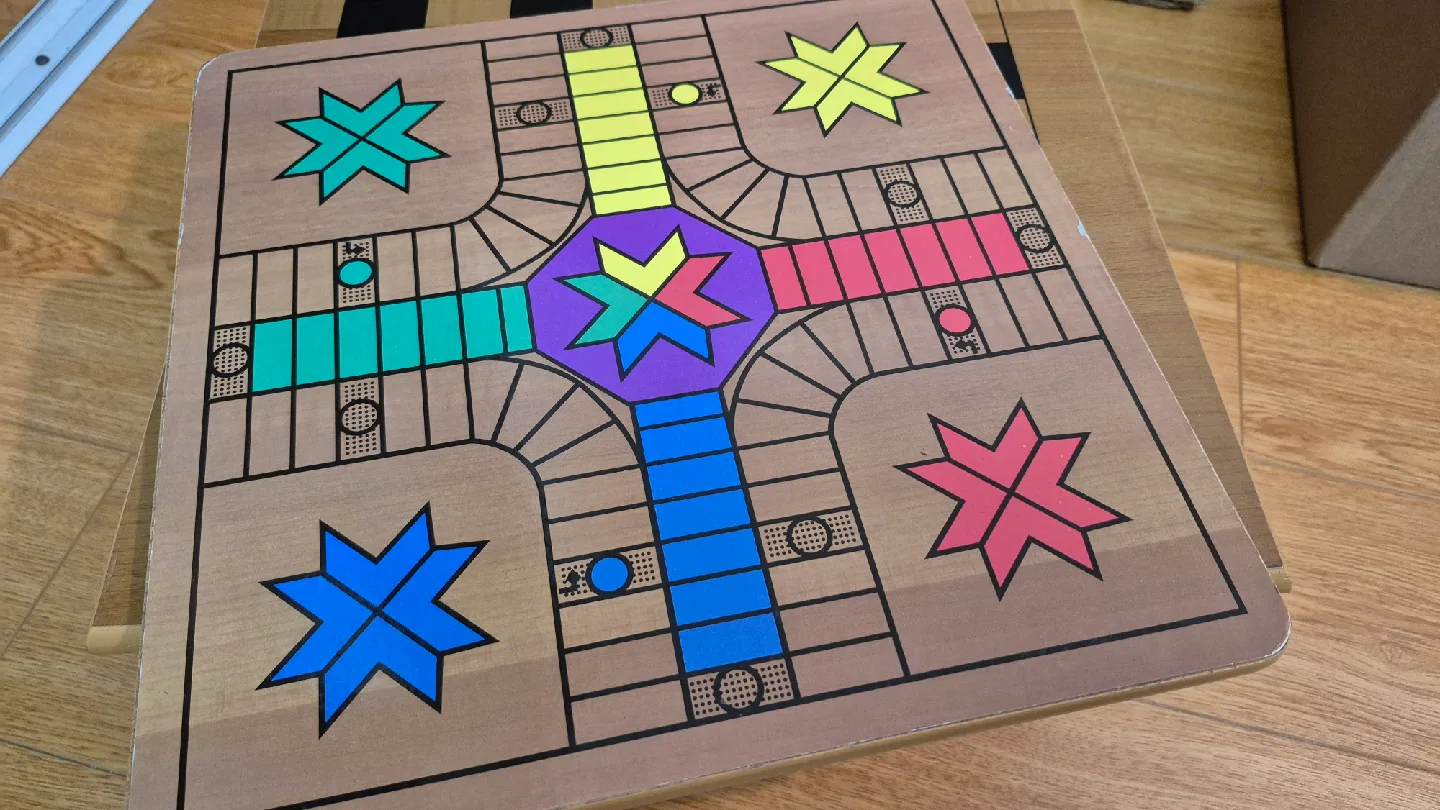 Vintage Wooden 5-in-1 Board Game Set image indicator(5)