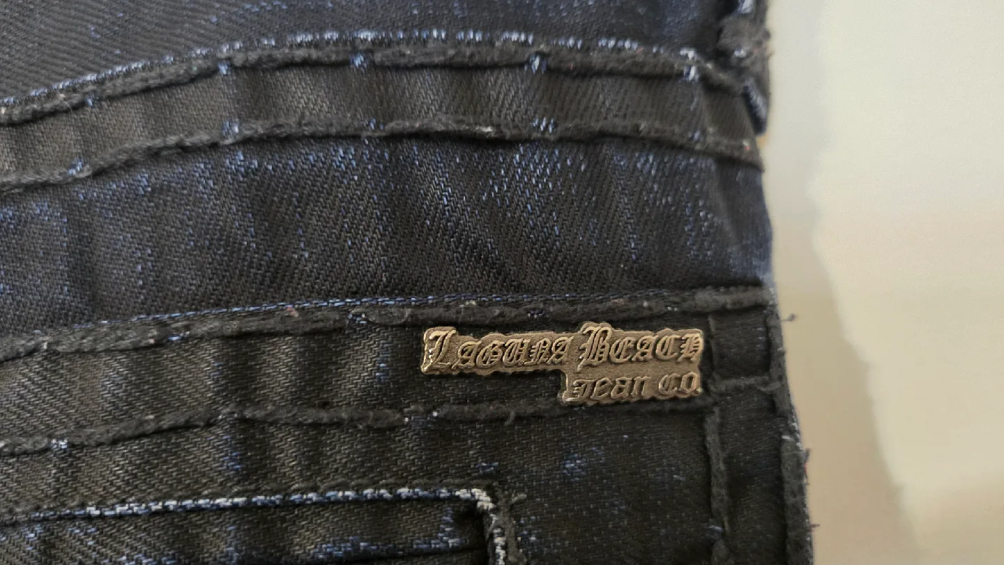 Laguna Beach jean image indicator(4)