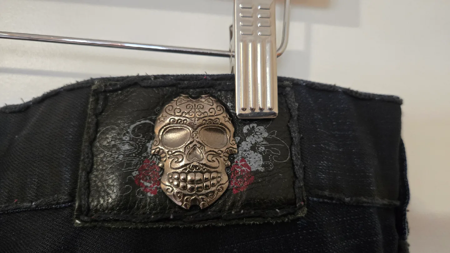 Laguna Beach jean image indicator(5)