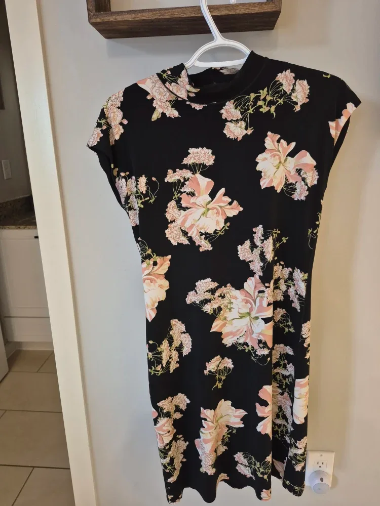 Eva Varro dress size small image indicator(2)
