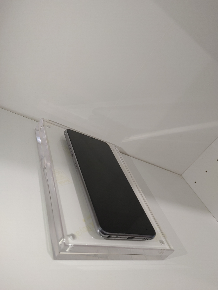 LG G7 ThinQ Smartphone + Bonus Free Items - photo 3