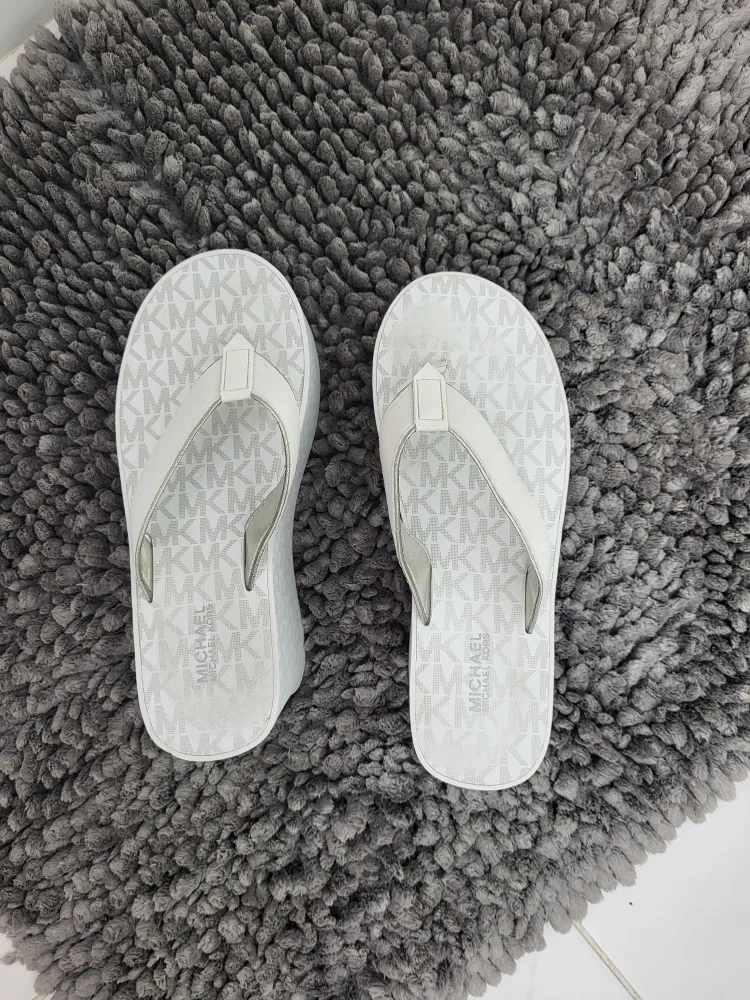 Michael Kors White Platform Flip Flops thumbnail