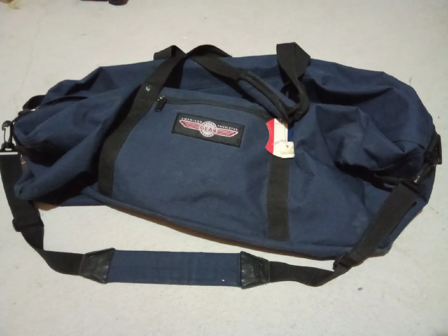 Large American Tourister Gear Duffle Bag 🥕 thumbnail