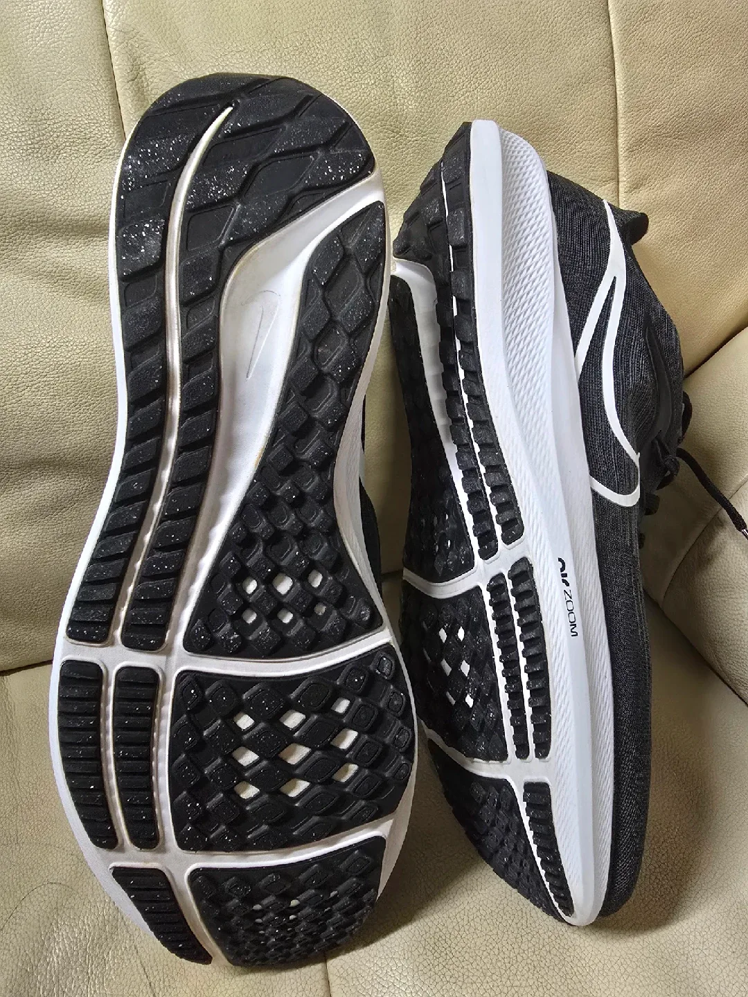 Nike Air Zoom Pegasus 39 Black/White image indicator(3)