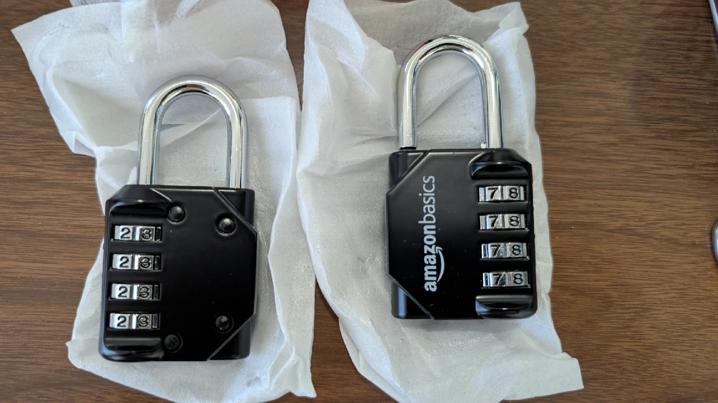 AmazonBasics Combination Padlock - Black
