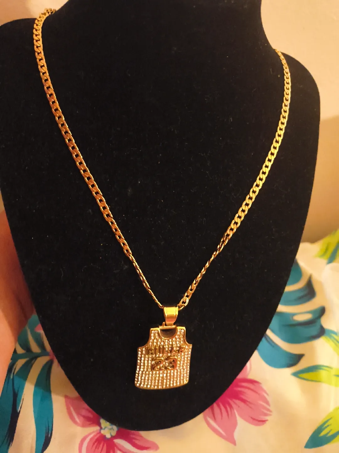 Gold Basketball Jersey Pendant Necklace image indicator(2)