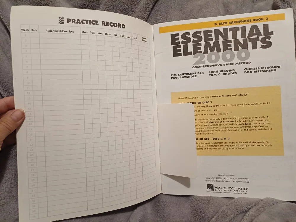 Essential Elements 2000 Alto Saxophone Book 2 image indicator(2)