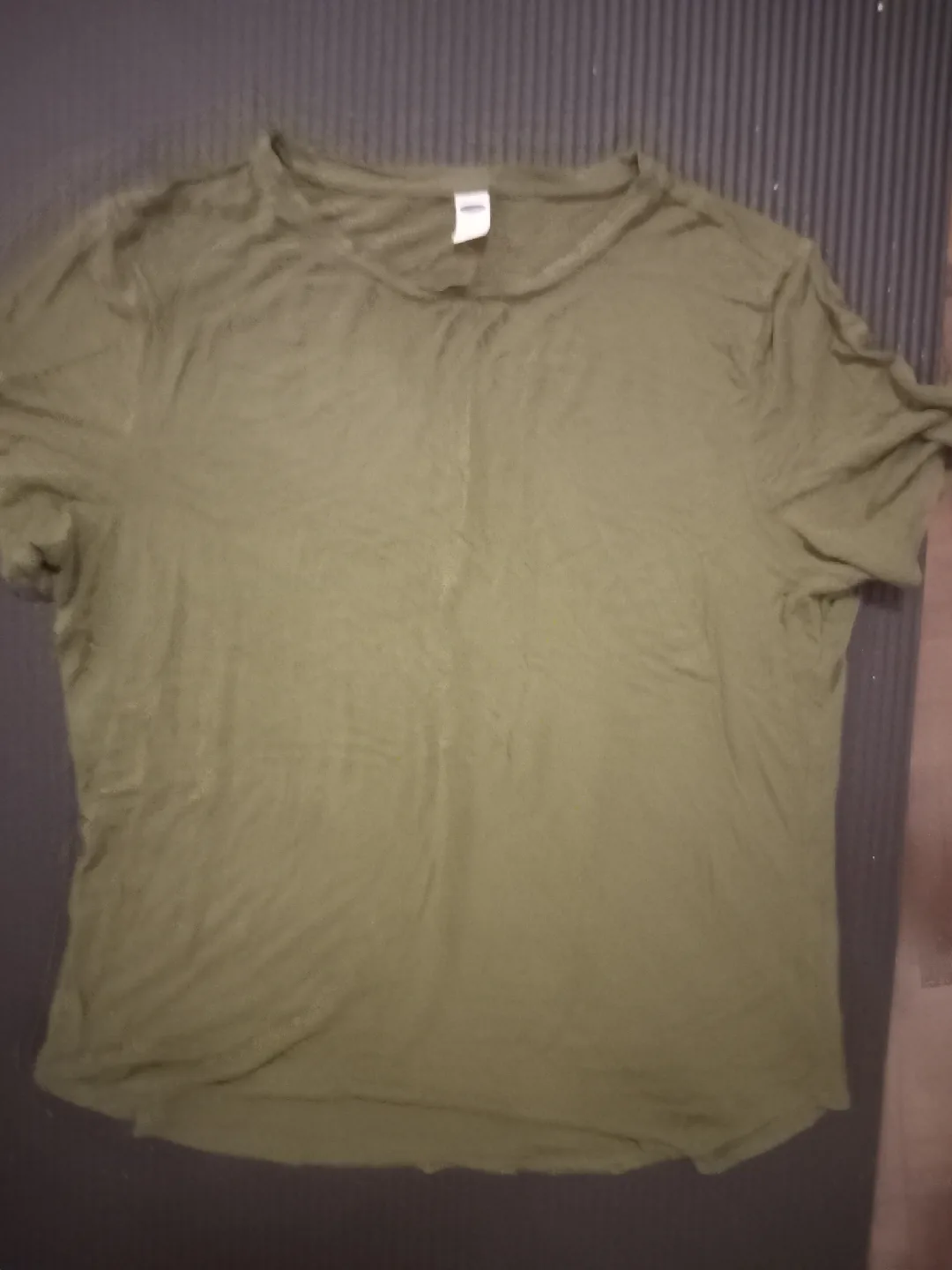 Old Navy Luxe Olive Green T-Shirt - Large thumbnail