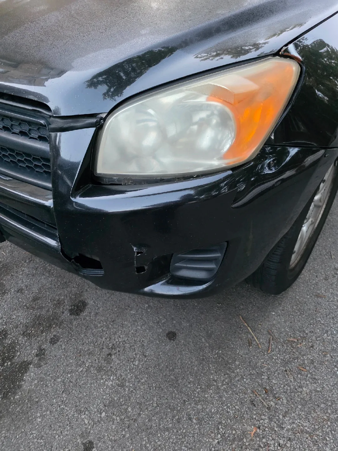 Black Toyota RAV4 - Reliable SUV image indicator(2)