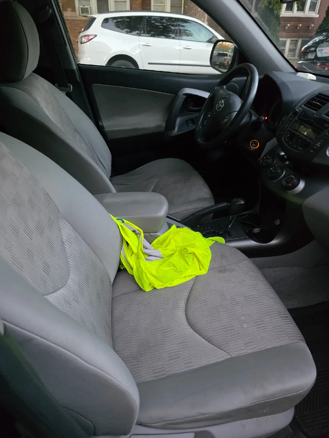 Black Toyota RAV4 - Reliable SUV image indicator(4)