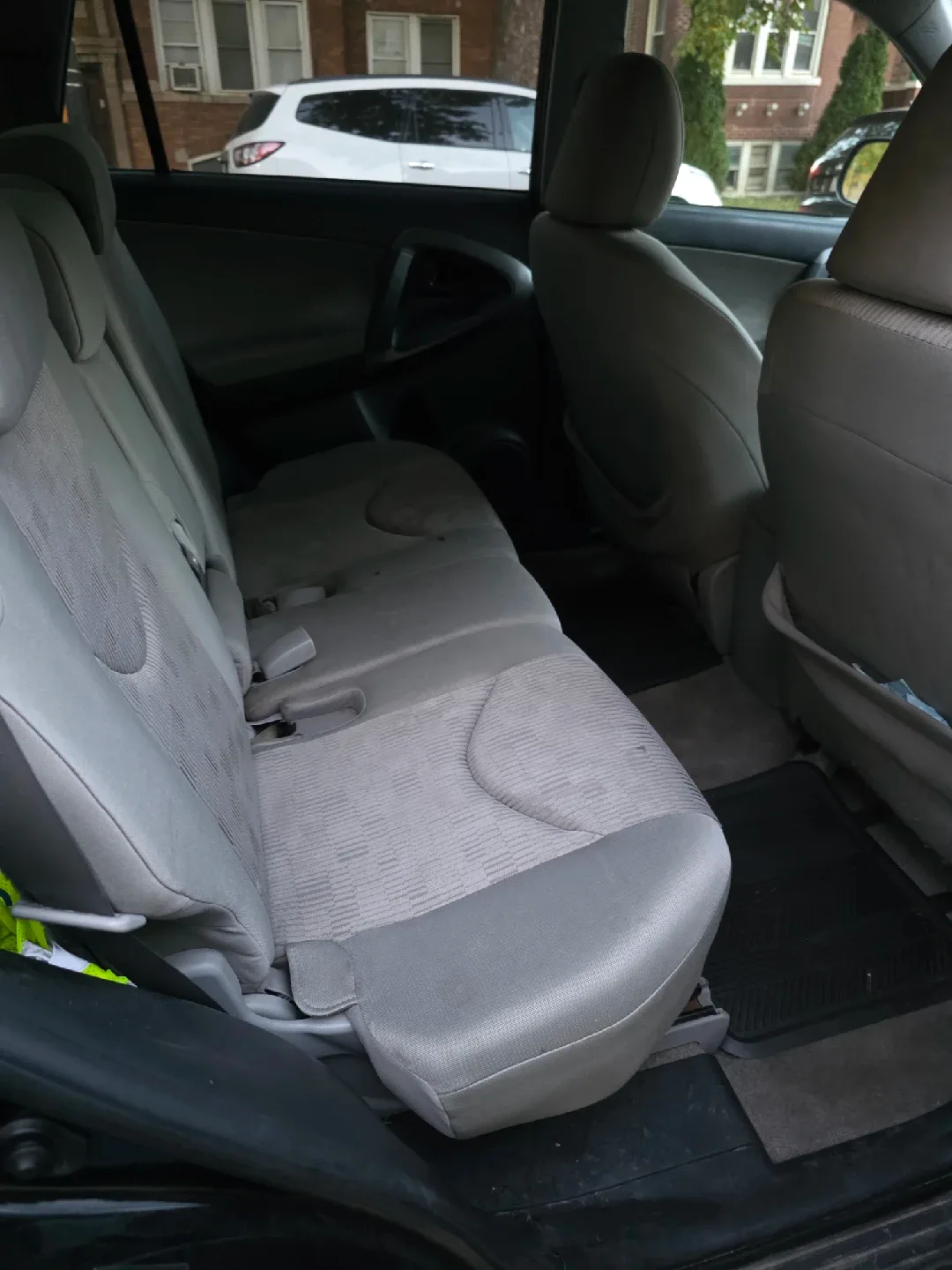 Black Toyota RAV4 - Reliable SUV image indicator(5)