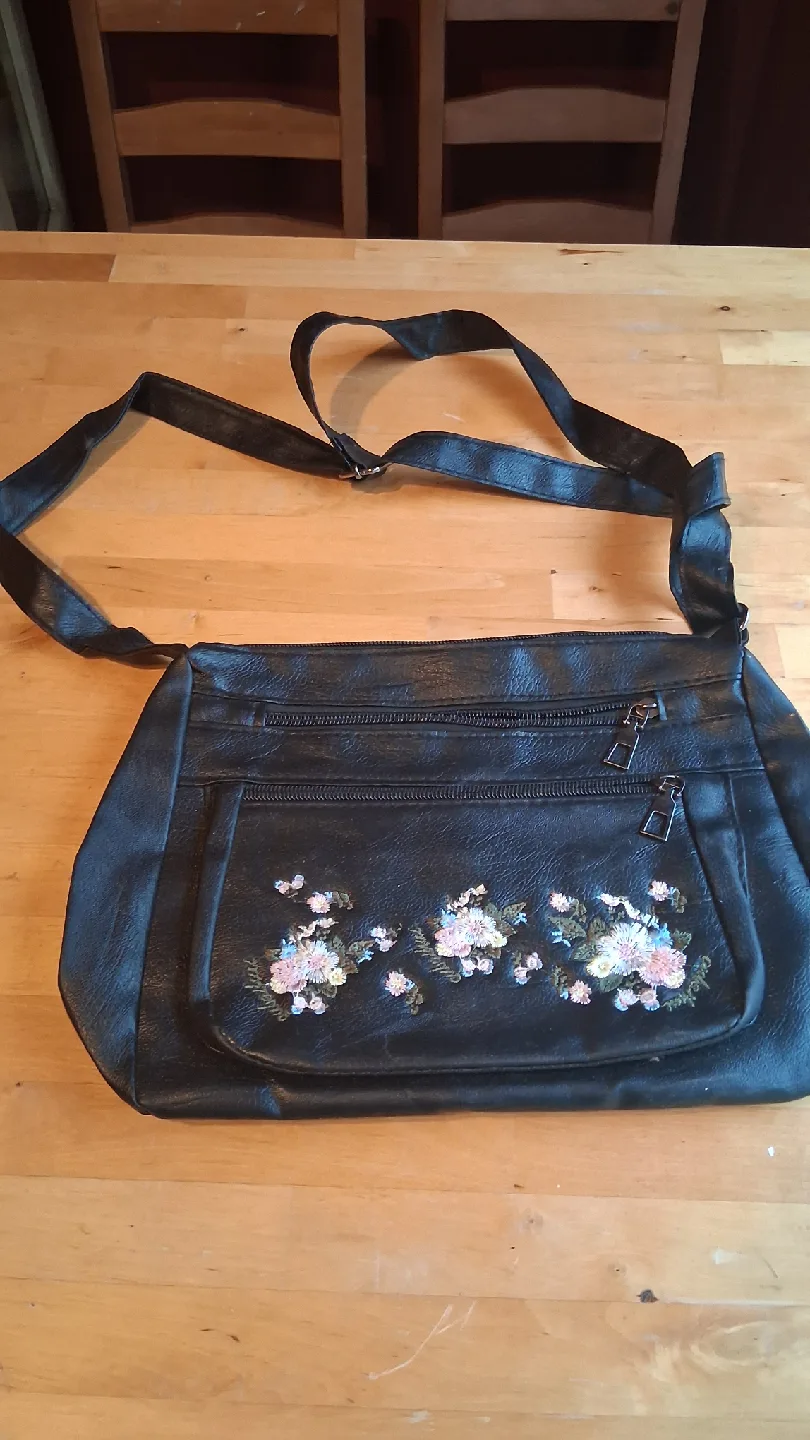 Black floral shoulder bag thumbnail