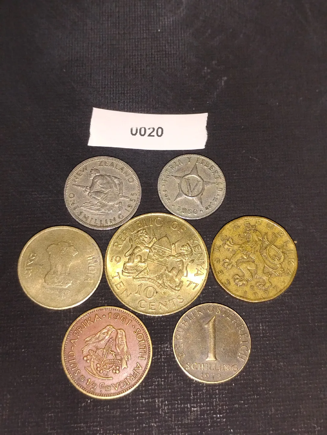 Mixed International Coin Collection thumbnail