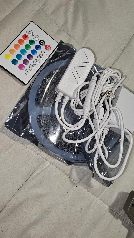 Tatazone Smart WiFi RGBWW LED Strip - 32.8ft image indicator(3)