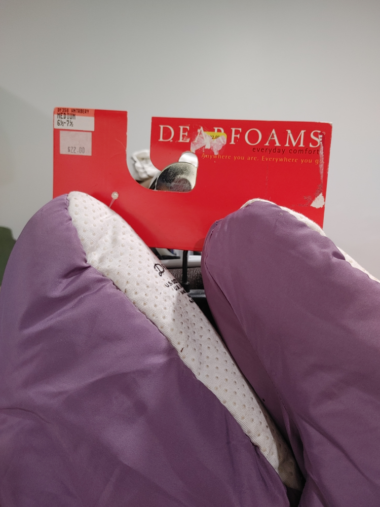 ❤️BRAND NEW DEAR FOAMS SLIPPERS WOMENS SIZE 6.5 - 7.5