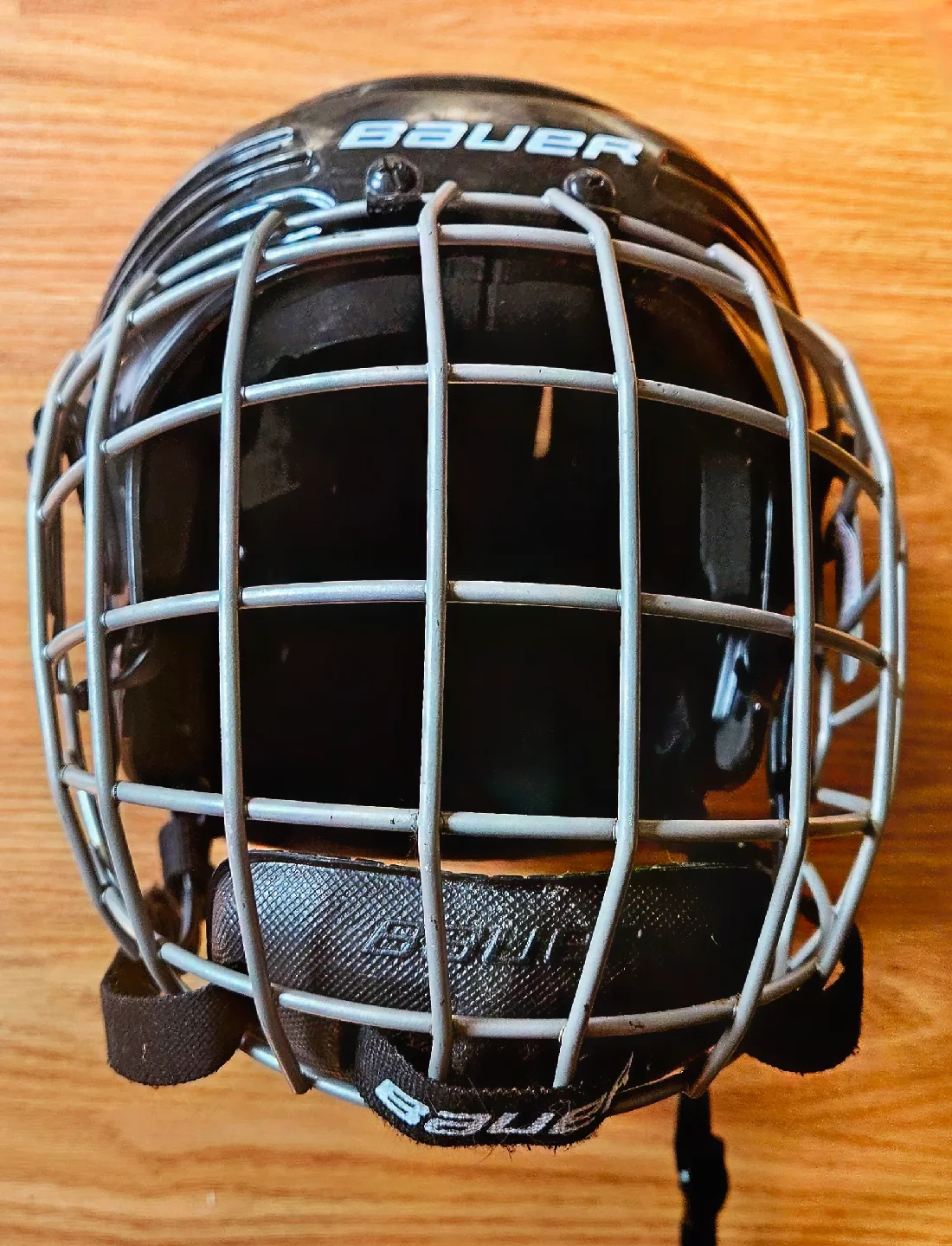 Bauer BHH1800S Hockey Helmet with FM1800 Small Cage ✨️🥕 image indicator(2)