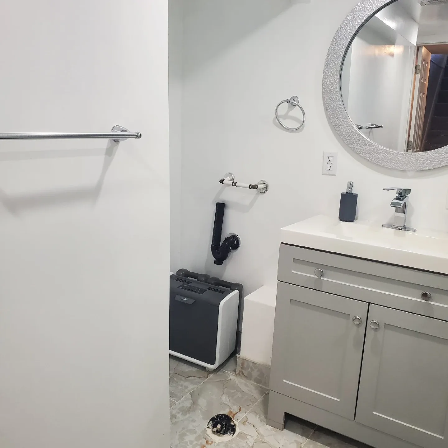 fully furnished basement for rent image indicator(4)