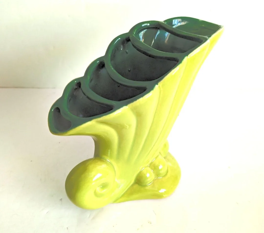 Beauceware Pottery ~ Segmented Cornucopia Flower Vase image indicator(2)