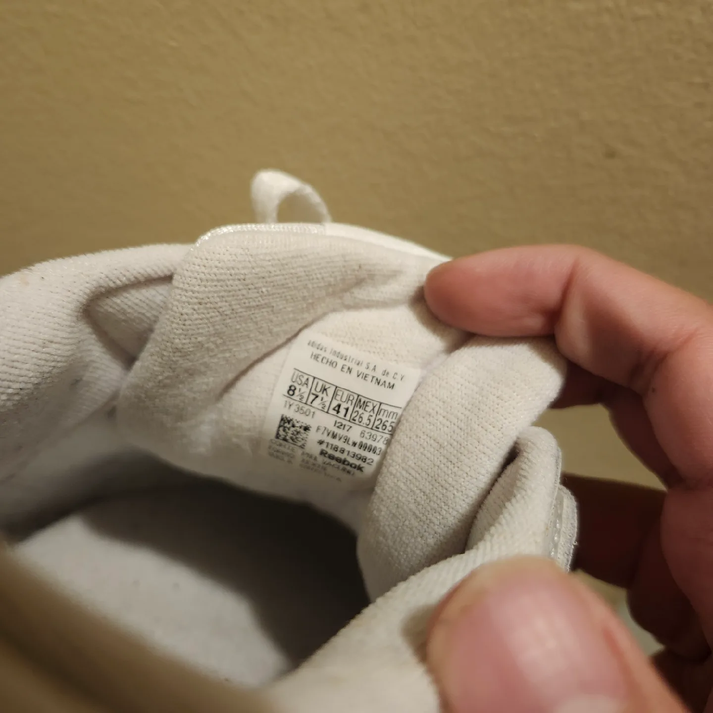 Reebok Workout Plus White Sneakers - Size 8.5 image indicator(2)