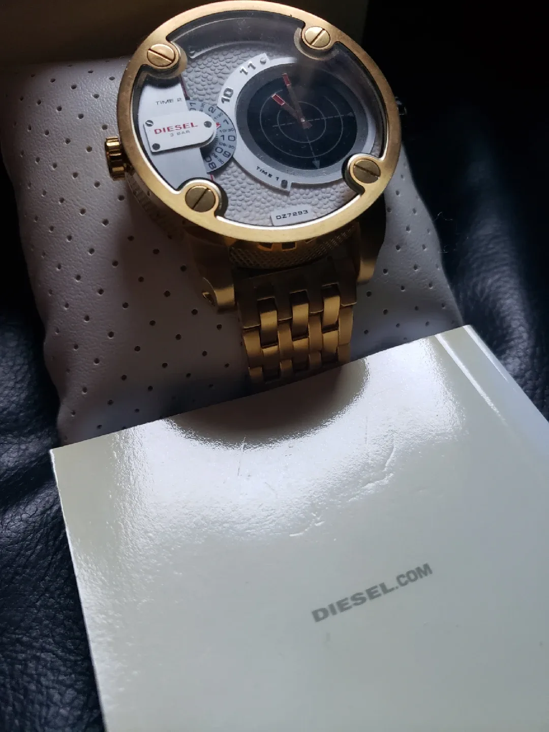 Diesel DZ7293 Gold Watch image indicator(2)