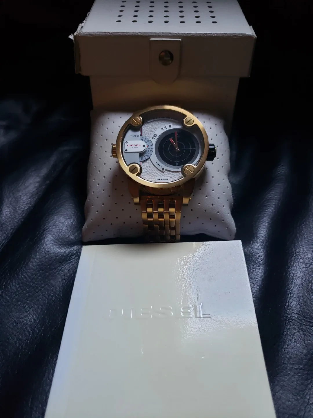 Diesel DZ7293 Gold Watch image indicator(3)