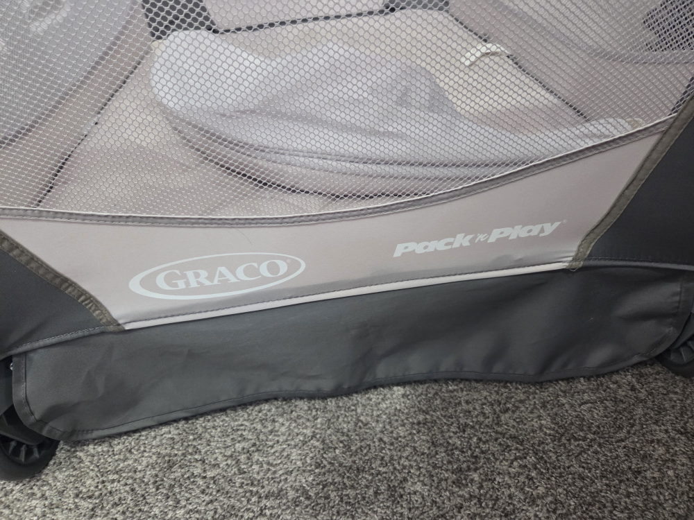 Graco Pack 'n Play Playard - photo 4