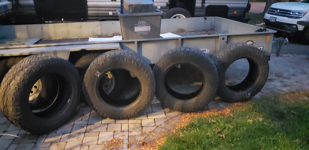 4x Goodyear duratrac  Tires 265/65R18 image indicator(5)