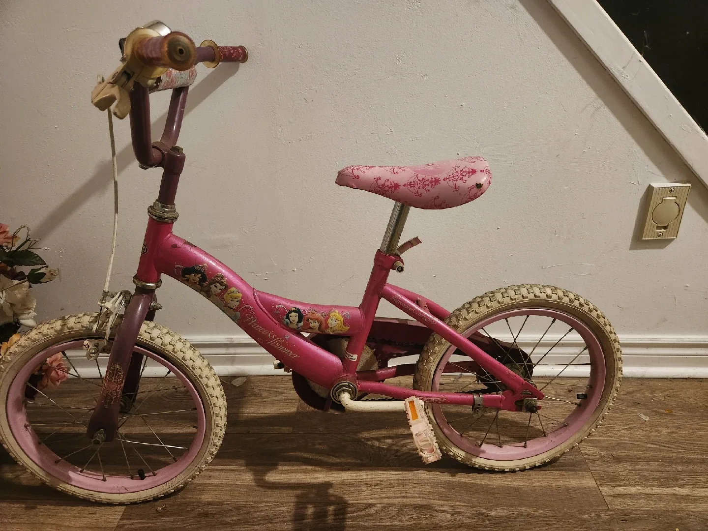 Disney Princess Kids Bike thumbnail