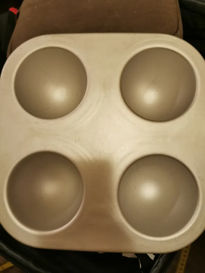 Wilton Mini Wonder Mold Pan, 4-Cup image indicator(2)